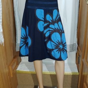 IPSA SZ 10 BLK, brown, blue skirt